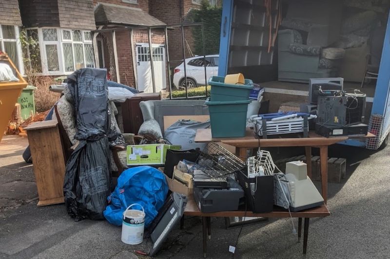 Flat Clearance in Cirencester: Quick and Reliable Services